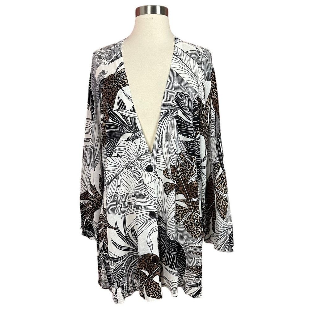 NWT Chico's Cardigan Sweater Palm Print Three Button 3/4 Sleeve Size 4 / XXL